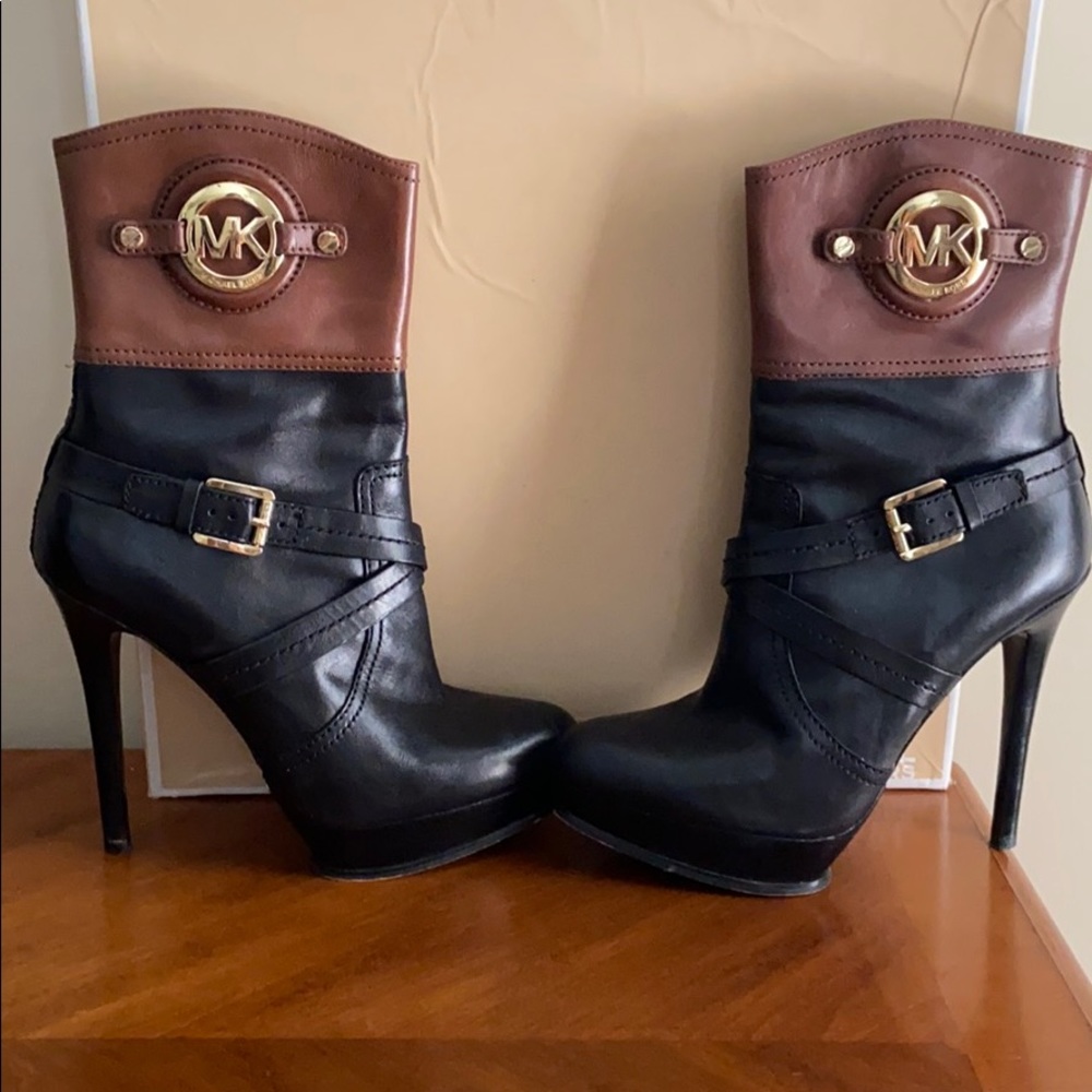 Slightly Used Micheal Kors Ankle boots